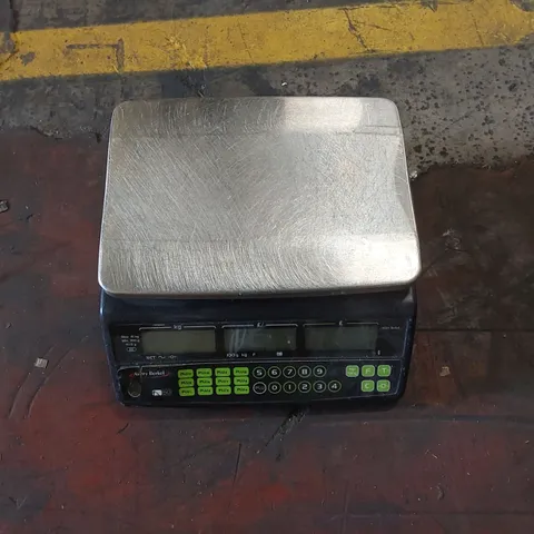 AVERY BERKEL DIGITAL SCALE