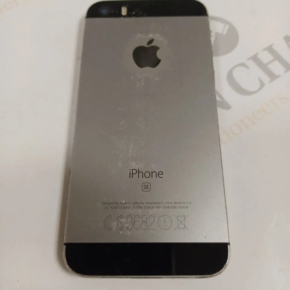 UNBOXED APPLE IPHONE SE MOBILE PHONE - A1723
