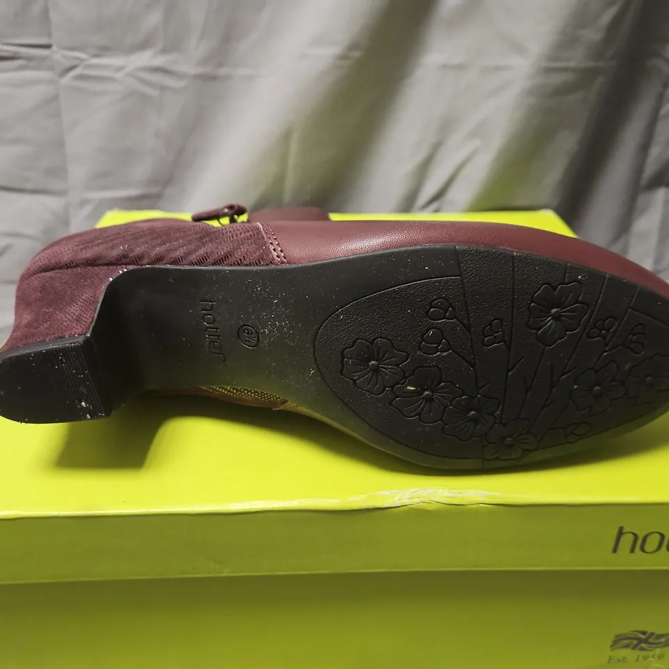 HOTTER WOMEN'S MAROON LEATHER ANKLE BOOTS – UK 6.5 (EU 40) – BOXED