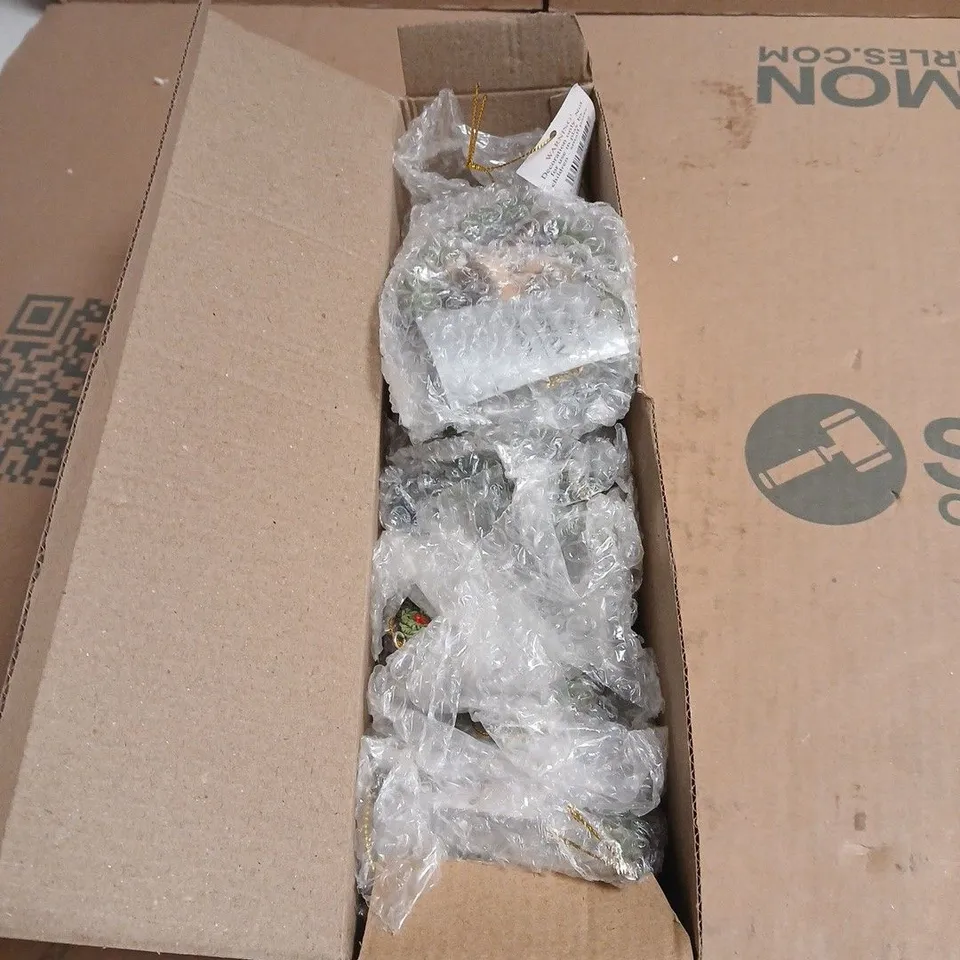 BOX OF APPROXIMATELY 10 X GISELA GRAHAM ROBINS IN TREE DECORATIONS 