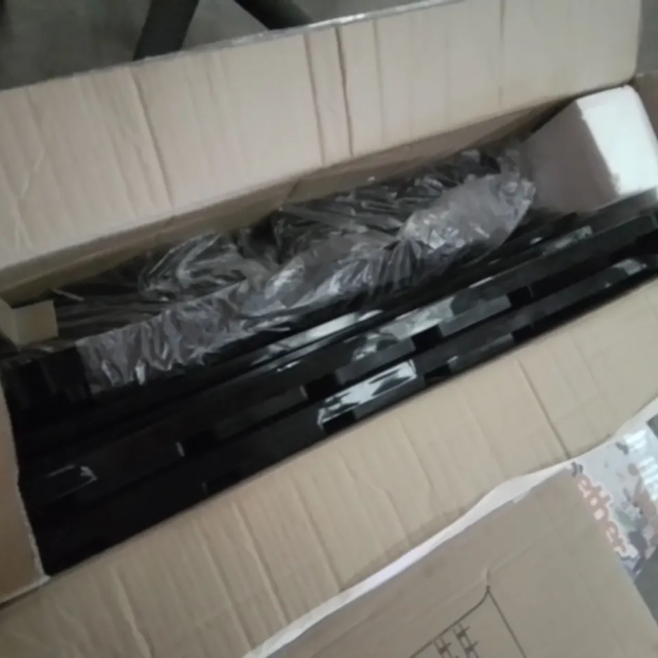 PALLET OF ASSORTED ITEMS TO INCLUDE, ALTOGETHER PLANET & RACE GAMES, BAMBOO BATH MATS, HALL STAND, BLACK PLASTIC TROLLEY.