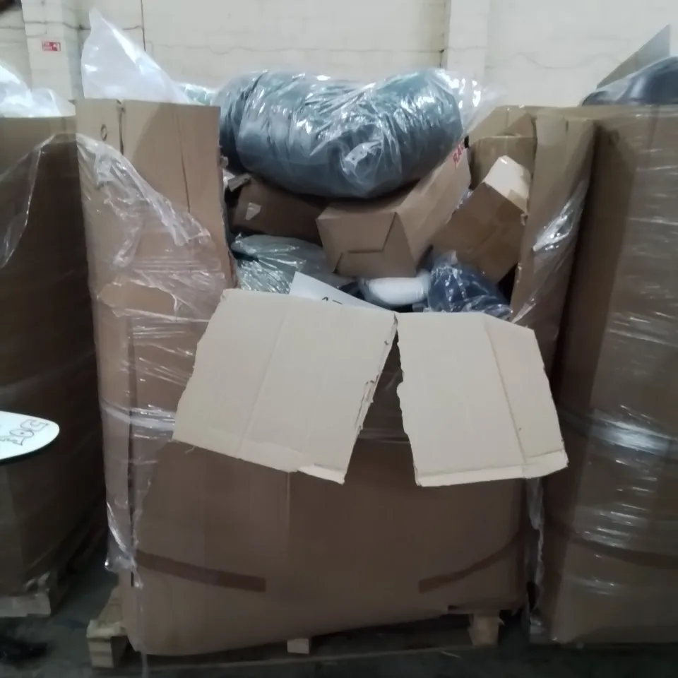 PALLET OF ASSORTED BEDROOM AND COMFORT BASED PRODUCTS TO INCLUDE; PILLOWS, SUPPORT SEAT CUSHIONS AND SIMILARLY RELATED GOODS