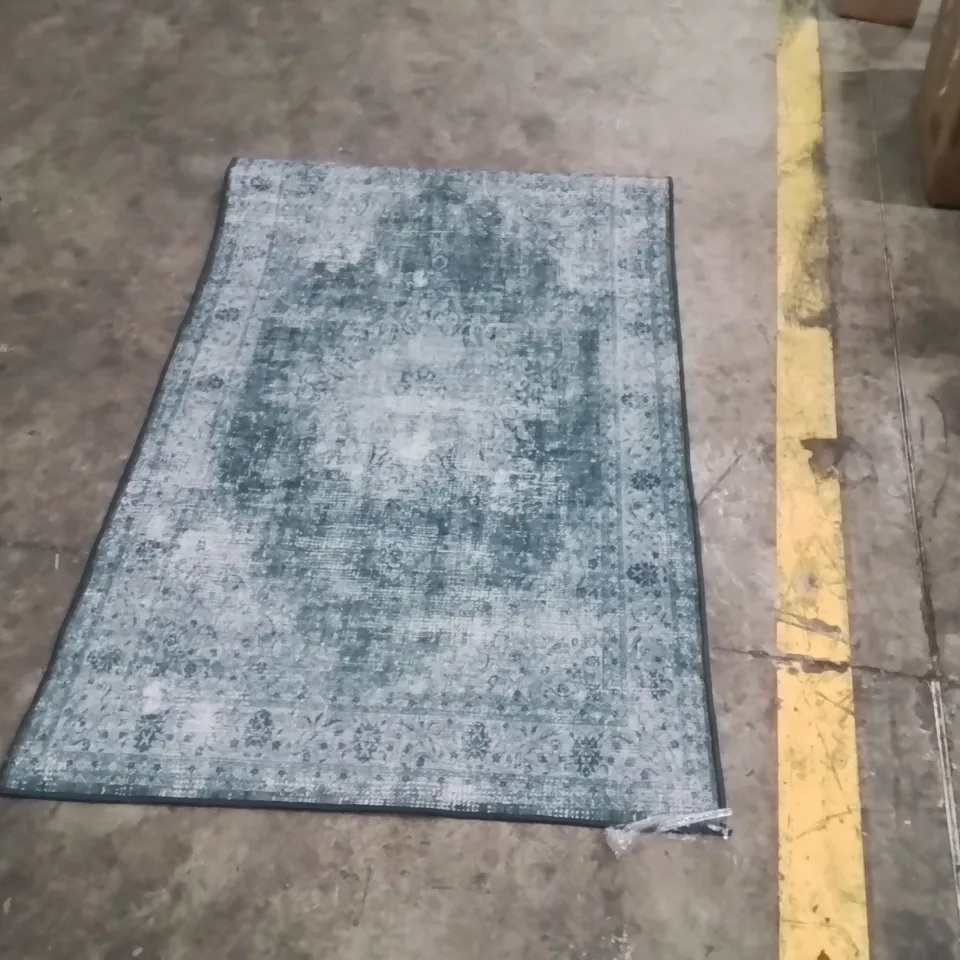 QUALITY DESIGNER AREA RUG - APPROXIMATELY 152X91