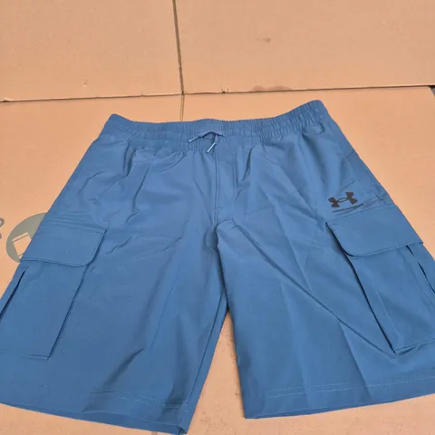 UNDER ARMOUR VIBE WOVEN CARGO SHORTS – WHAM BLUE/BLACK – UK XL