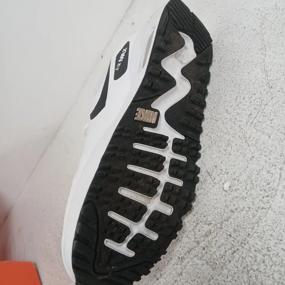 NIKE AIR MAX SNEAKERS – UK 9 (US 10) WHITE