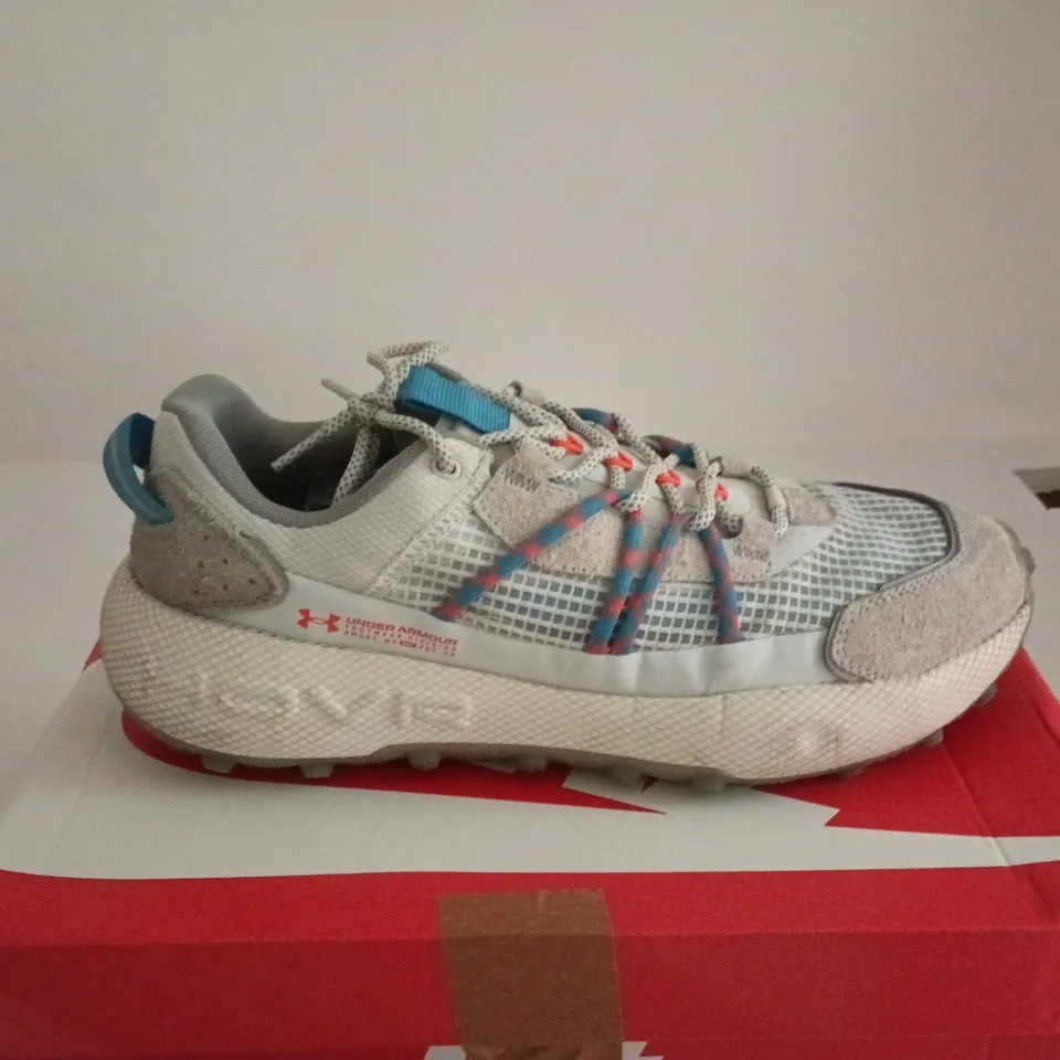 UNDER ARMOUR GREY/MULTI TRAINER UK 11 BOXED