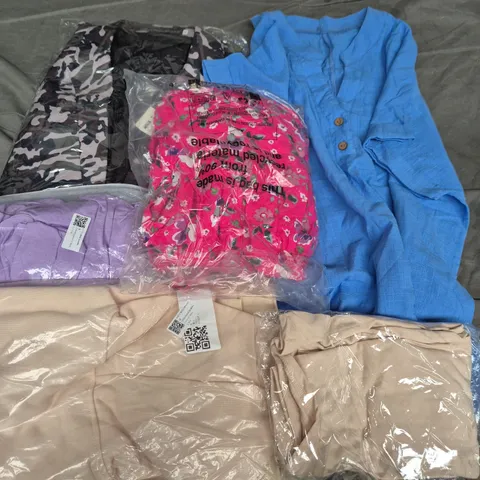 APPROXIMATELY 35 ASSORTED CLOTHING ITEMS IN VARIOUS SIZES, STYLES & COLOURS TO INCLUDE TOPS ,DRESSES, HOODIES, ETC - COLLECTION ONLY