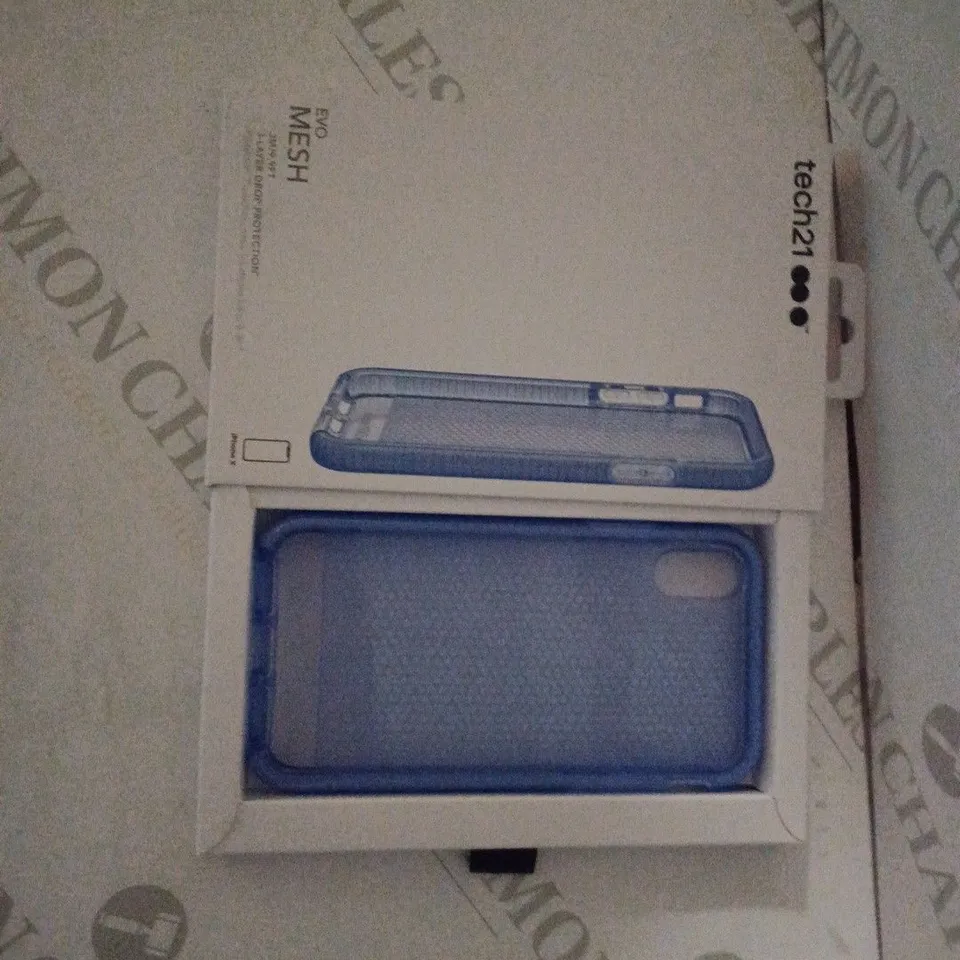 APPROXIMATELY 76 BRAND NEW BOXED TECH21 IPHONE X PHONE CASE 
