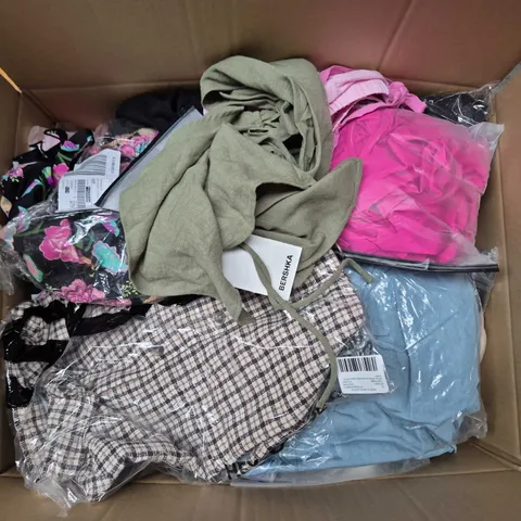 APPROXIMATELY 35 ASSORTED CLOTHING ITEMS IN VARIOUS SIZES, STYLES & COLOURS TO INCLUDE BRANDS SUCH AS BERSHKA, PIERRE CALVINI, ASOS, ETC - COLLECTION ONLY