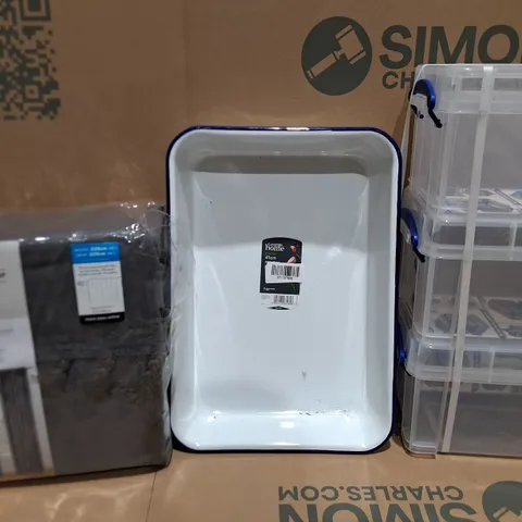 PALLET OF A LARGE ASSORTED AMOUNT OF PRODUCTS AND ACCESSORIES TO INCLUDE - HIDDEN TAB TOP PELMET TASSEL CURTAINS,  PLASTIC STORAGE BOXES , 41CM ROASTER ETC- COLLECTION ONLY