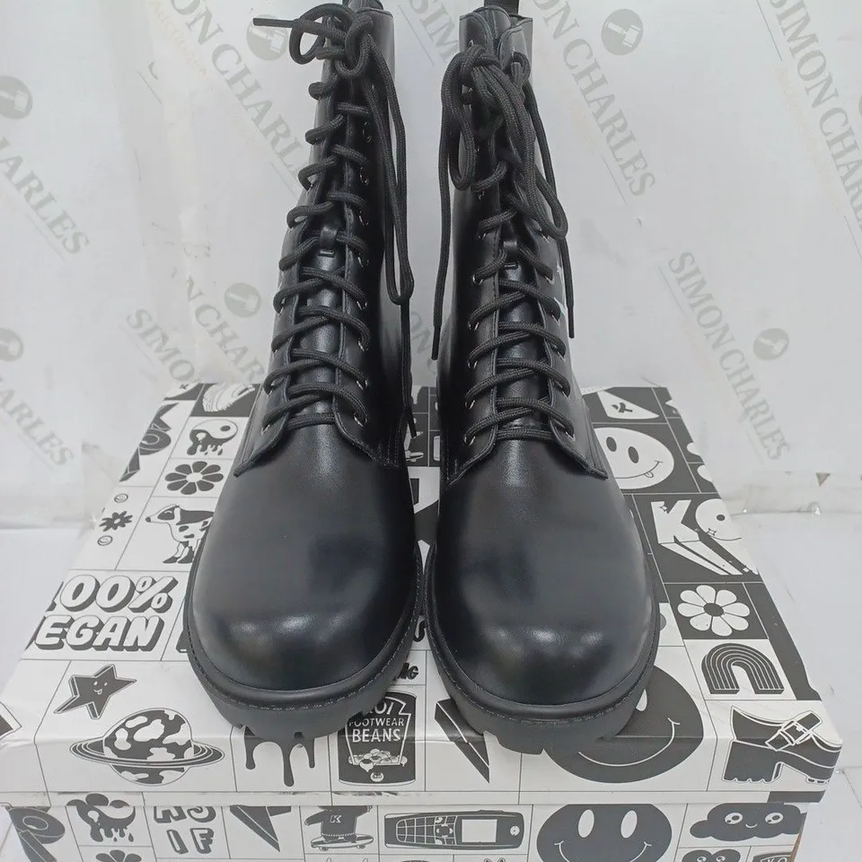 KOI FOOTWEAR MENS BLACK ANIMAL FREE MILITARY BOOTS SIZE 10