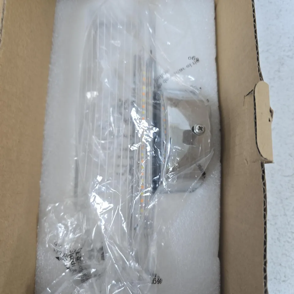 GLASS LED WALL LIGHT