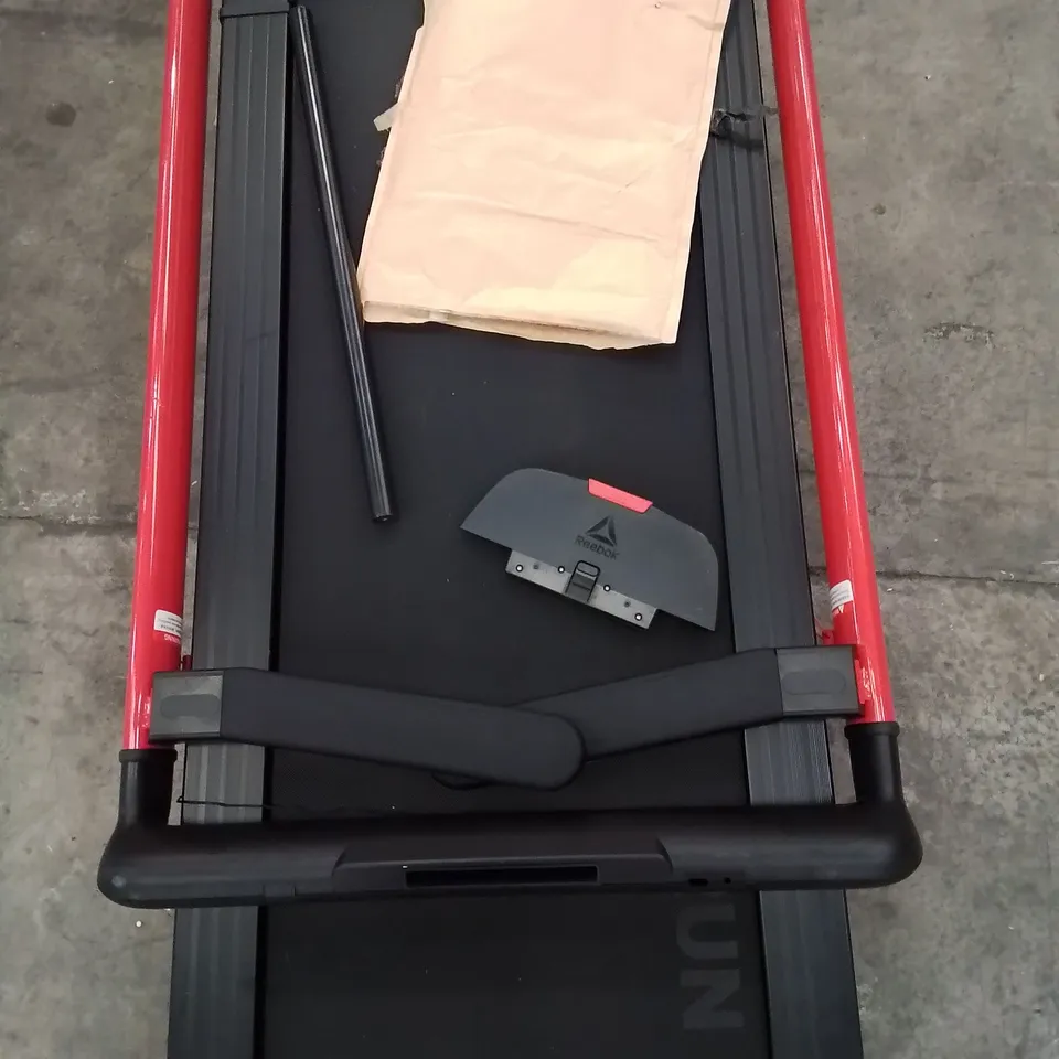 REEBOK I-RUN 4.0 TREADMILL BLACK AND RED