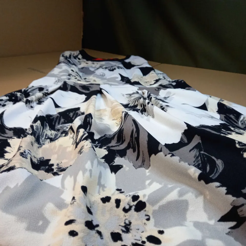 NEXT BLACK/GREY/WHITE FLORAL PRINT TEA DRESS - SIZE 14