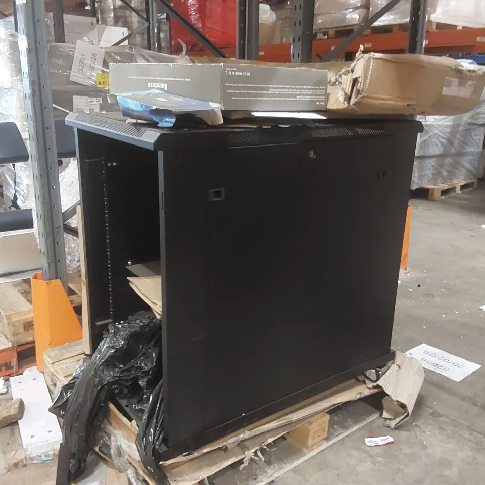 PALLET CONTAINING ASSORTED FURNITURE PARTS ECT