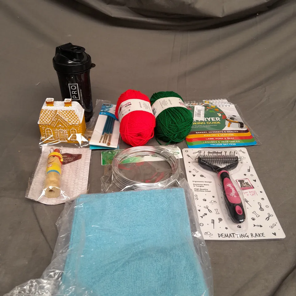 BOX OF ASSORTED HOUSEHOLD ITEMS TO INCLUDE YARNS OF WOOL, CHRISTMAS DECORATIONS AND COOKING GUIDE