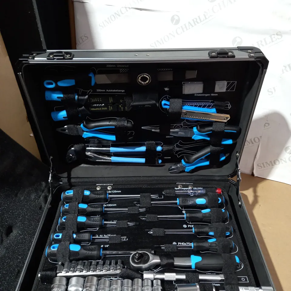 BOXED WZG WERKZENG TOOL KIT IN GREY TOOL CASE