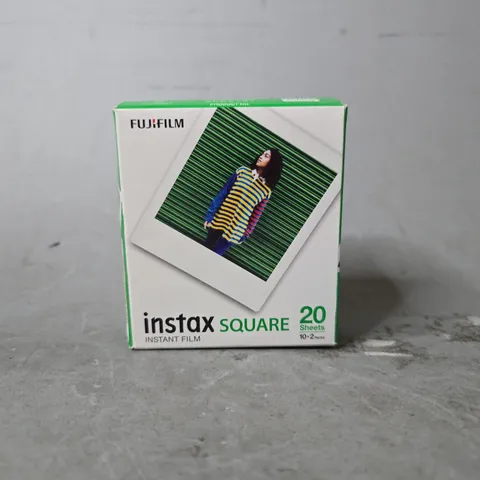 SEALED FUJIFILM INSTAX SQAURE 20 SHEETS