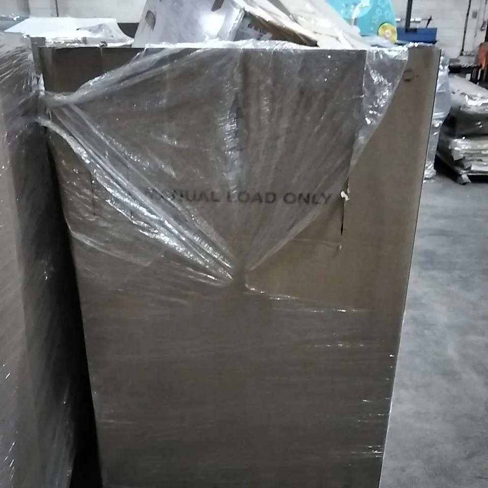 PALLET CONTAINING VARIOUS ASSORTED ITEMS TO INCLUDE: LED PARTY FOAM STICKS, TRUNKI, PIZZA OVEN, DREAM BED TENT. PC MONITOR ETC.