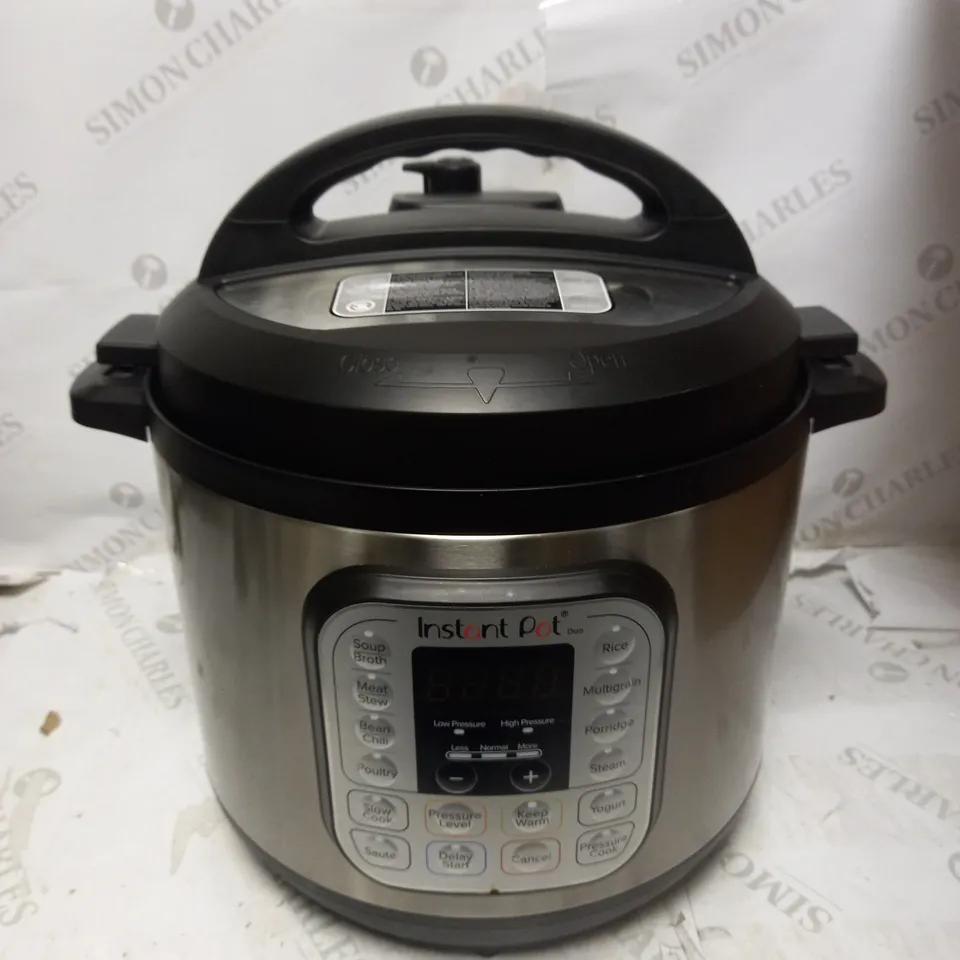 INSTANT POT DUO PRESSURE COOKER