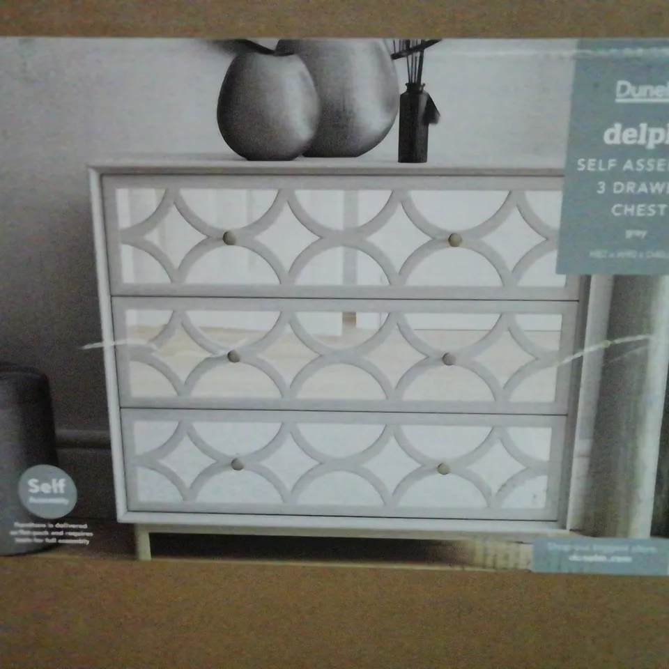 BOXED DELPHI SELF ASSEMBLY 3 DRAWER CHEST IN GREY - H82 X W90 X D40 CM 
