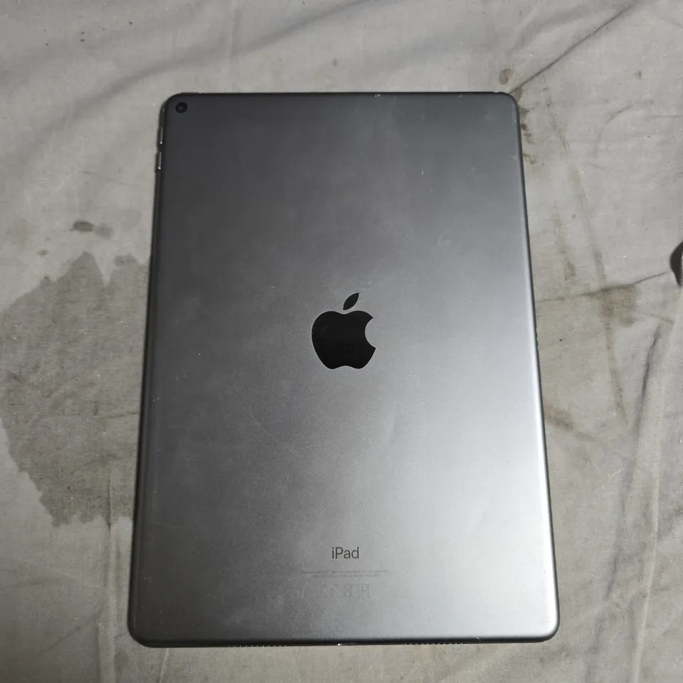 APPLE IPAD AIR 3 A2152