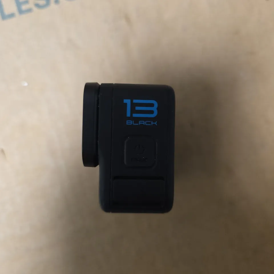 GOPRO ACTION CAMERA WITH CASE AND ACCESSORIES