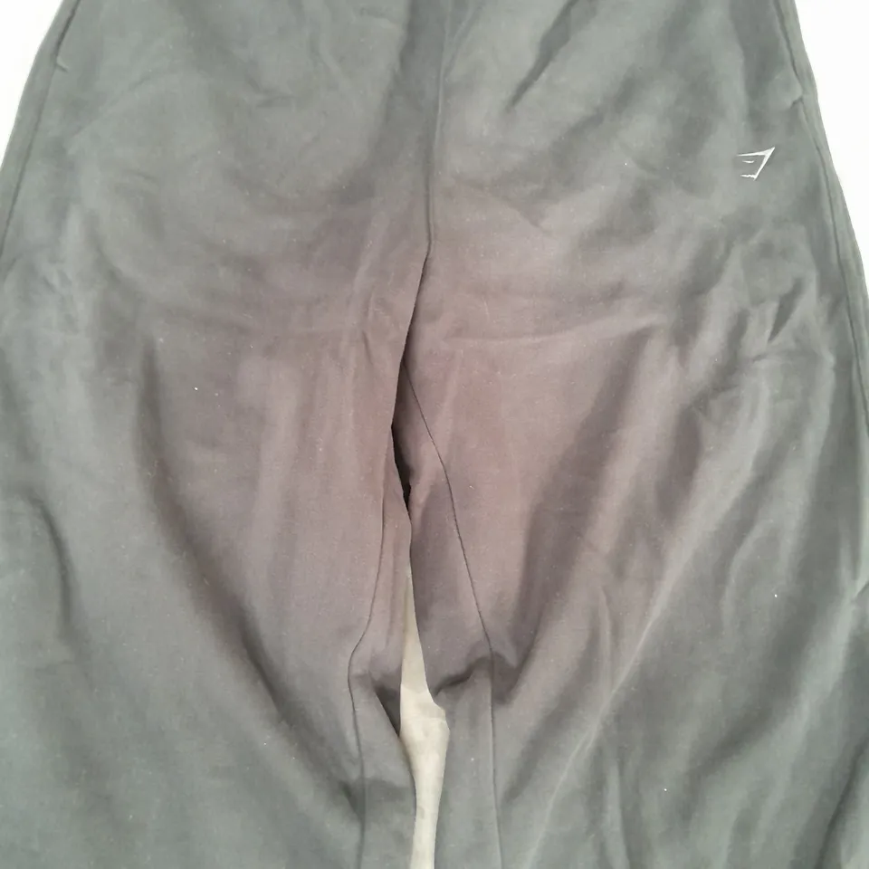 GYM SHARK FLEECE JOGGER IN BLACK SIZE MEDIUM