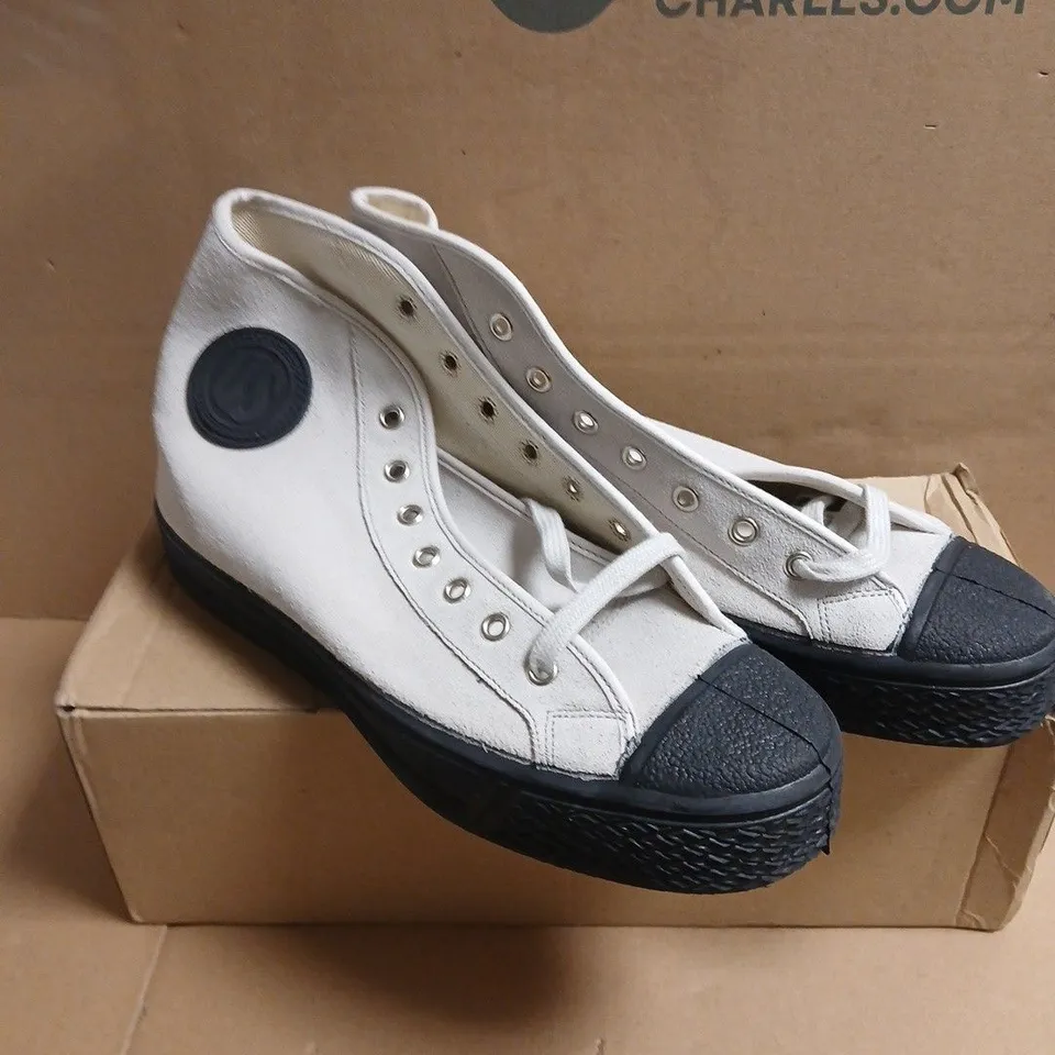 BOXED PAIR OF UNITED STATES RUBBER COMPANY WHITE HIGH-TOP SNEAKERS WITH NAVY TOE CAP – UK 6