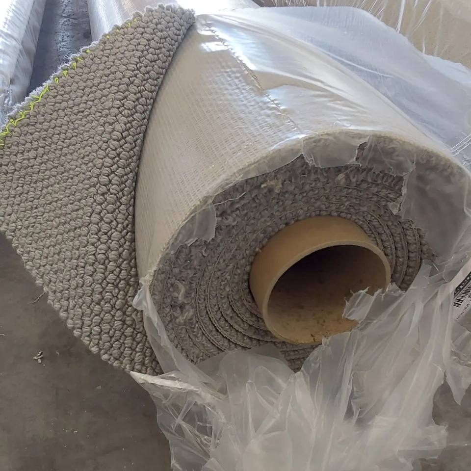 ROLL OF QUALITY HABBERLEY CLASSIC DESERT FOX CARPET // SIZE: APPROX 5 X 4.4m