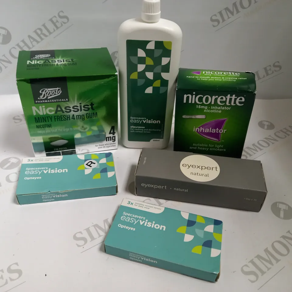 BOX OF APPROX 15 ASSORTED ITEMS TO INCLUDE NICASSIT MINTY FRESH 4MG GUM, EASYVISION OPTEYES LENSES AND EYEXPERT NATURAL LENSES
