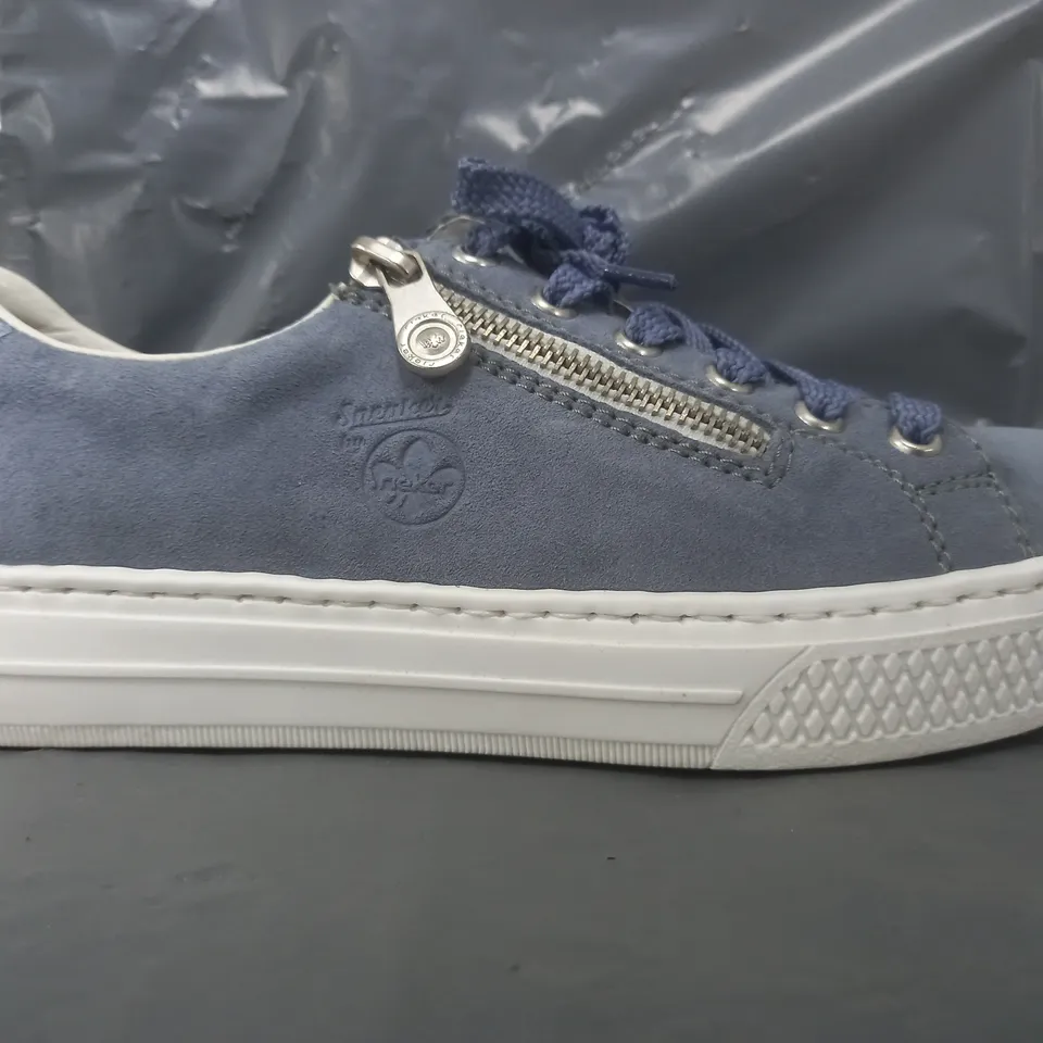 BOXED PAIR OF RIEKER SIDE-ZIP TRAINERS IN BLUE SIZE 5