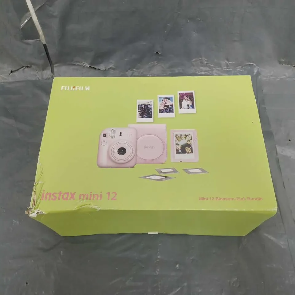 BOXED FUJIFILM INSTAX MINI 12 INSTANT CAMERA - PINK 