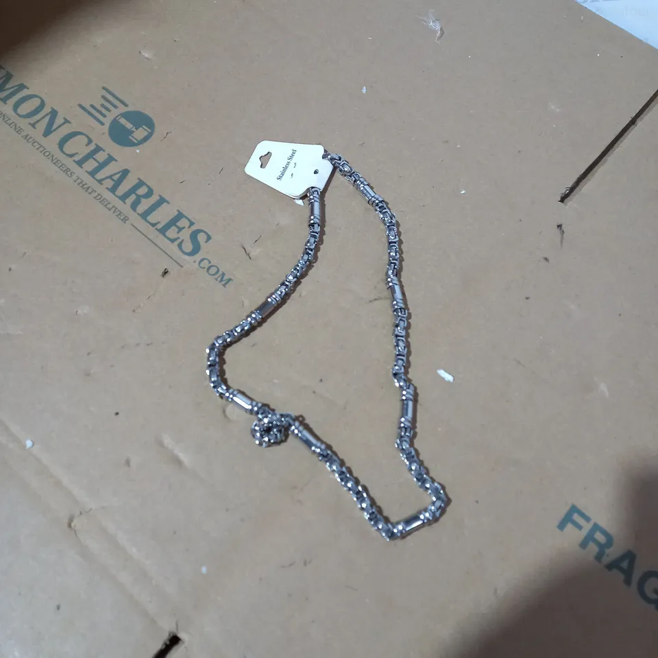 DESIGNER STAINLESS STEEL CHAIN NECKLACE