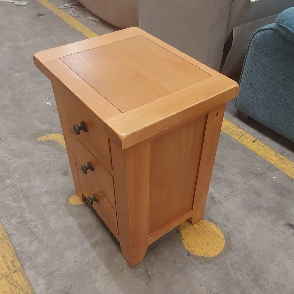 DESIGNER WOODEN 3 DRAWER CHEST OF DRAWERS