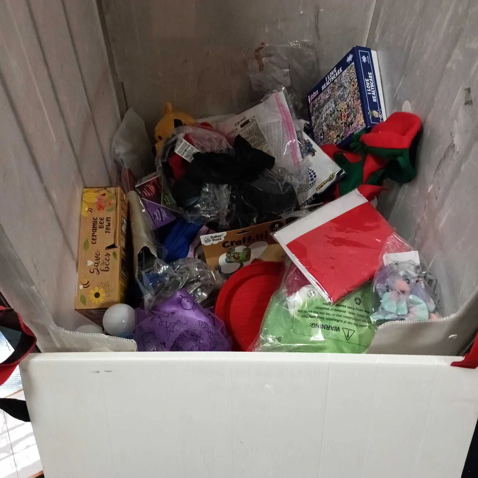 LARGE QUANTITY OF ASSORTED TOYS, GAMES AND DRESS UP ITEMS TO INCLUDE SCOOP N STACK,FLYNOVA PRO AND GRINCH COSTUME