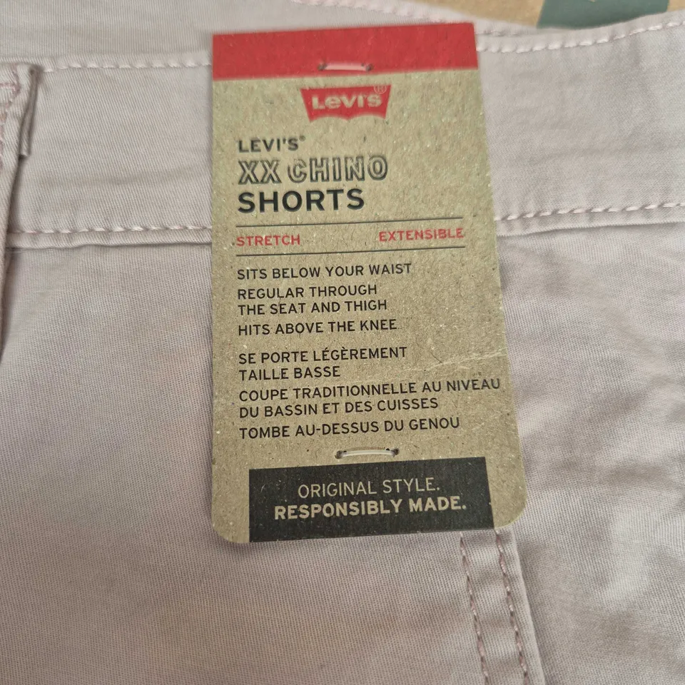LEVI'S XX CHINO SHORTS – UK 36 (US 36)