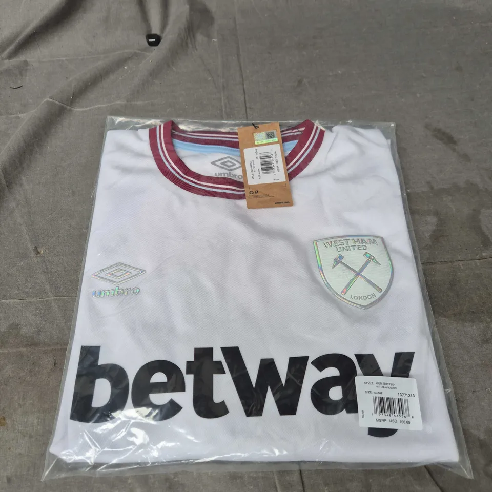 WEST HAM UNITED FOOTBALL SHIRT - AWAY  – UMBRO BETWAY – SIZE XL