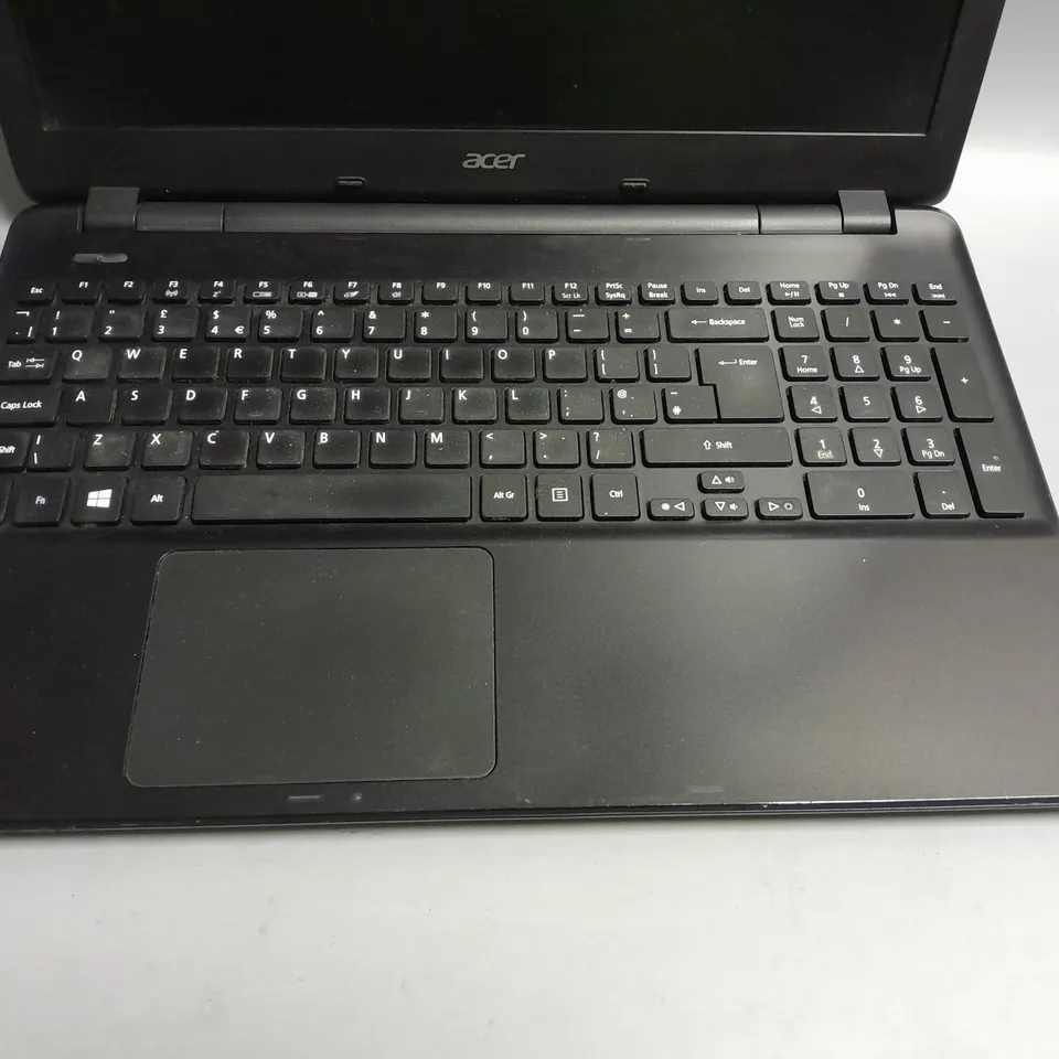 UNBOXED ACER Z5WBH PRO WINDOWS 8 INTEL CORE I3 BLACK LAPTOP