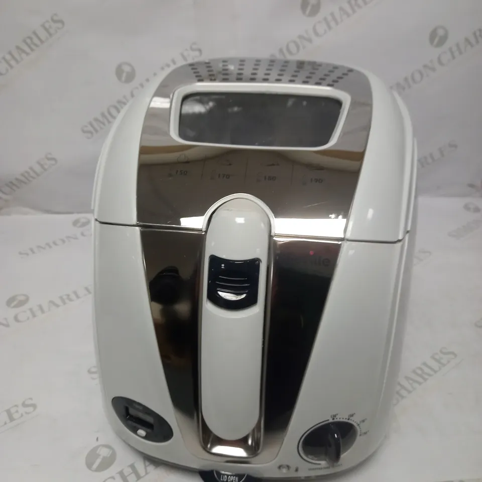 BREVILLE EASY CLEAN DIGITAL FRYER 