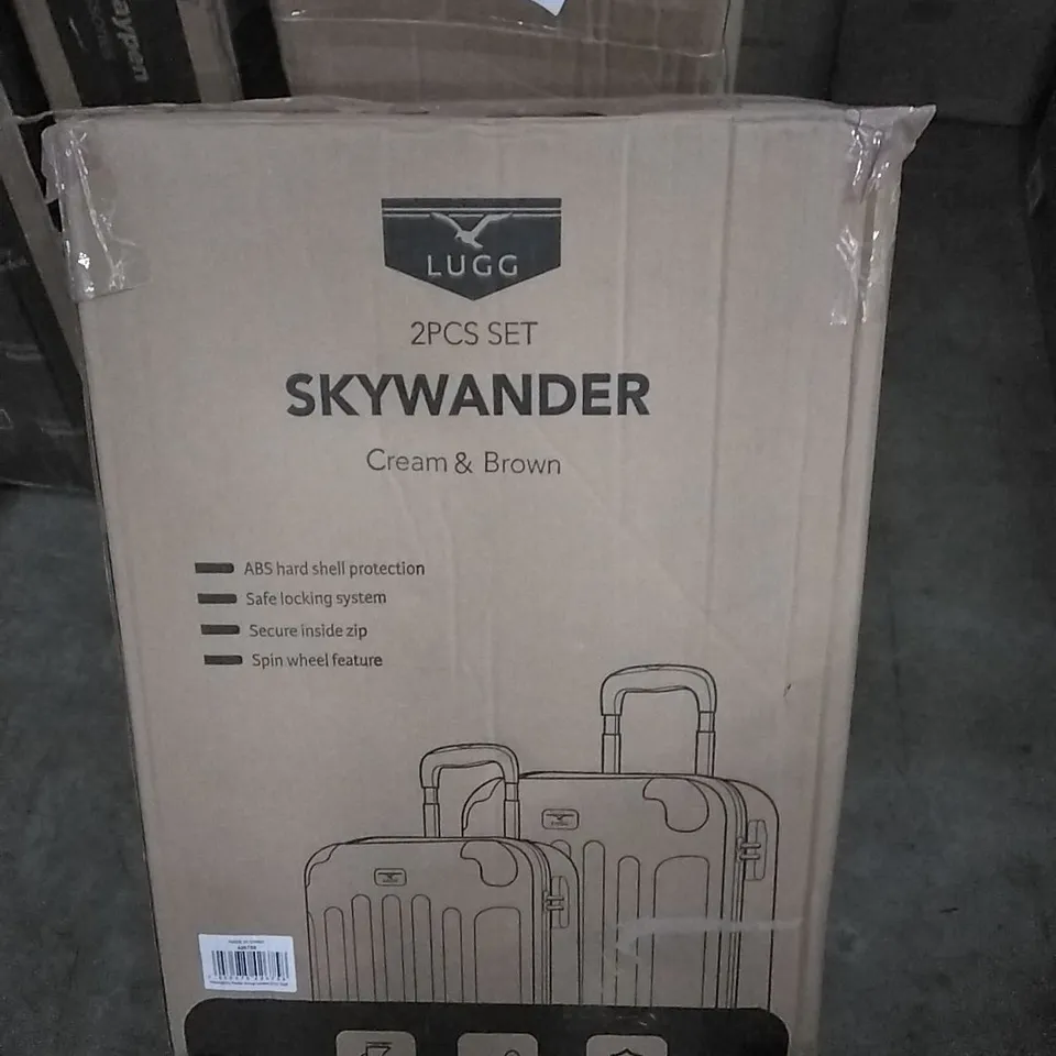 BOXED LUGG SKYWANDER HARDSHELL SUITCASE - CREAM & BROWN