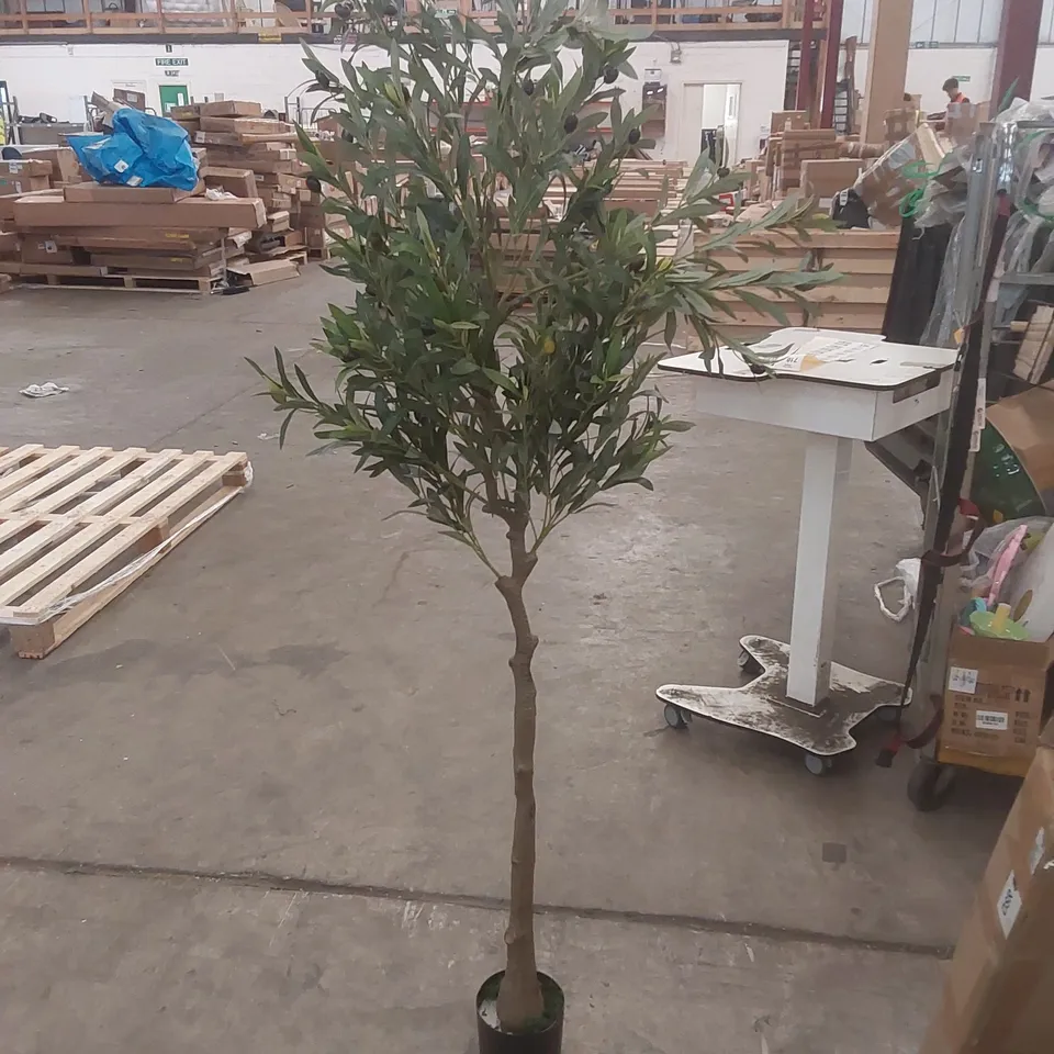 TALL POTTED ARTIFICIAL PLANT