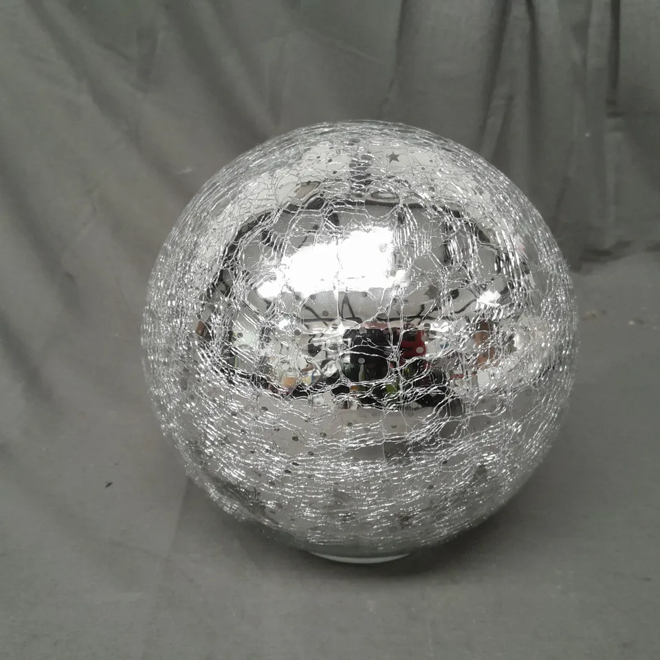 20CM BATTERY OPERATED LIT CRACKLE EFFECT BALL  RRP £21.99