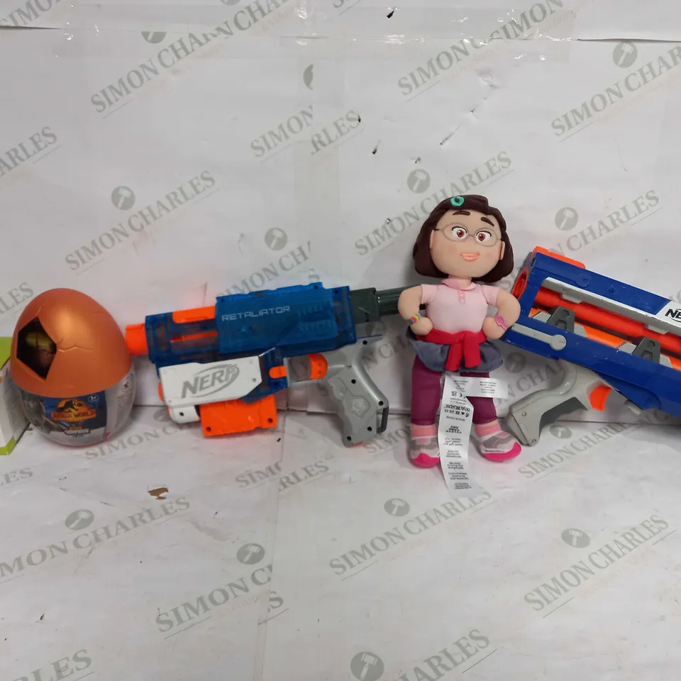 BOX OF APPROX 40 ASSORTED TOYS TO INCLUDE - NERF RETALIATOR - JURASSIC WORLD DINO SUPRISE - CARD EARLY EDUCATION DEVICE ECT