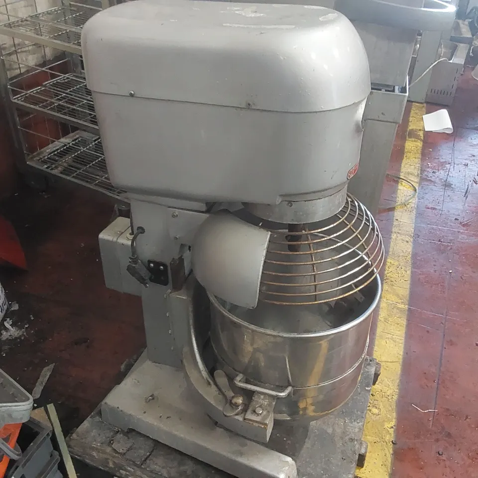 COMMERCIAL B30 HEAVY DUTY MIXER