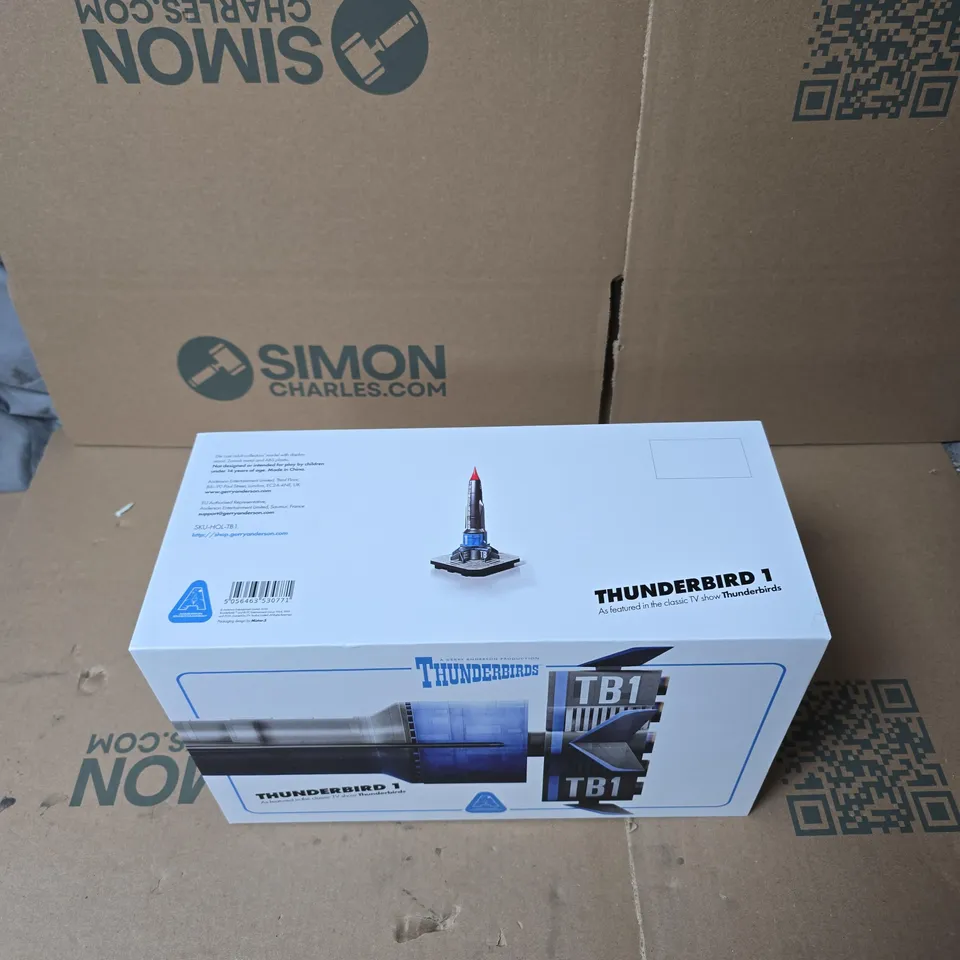 THUNDERBIRD 1 DIE CAST ADULT COLLECTORS MODEL WITH DISPLAY STAND BOXED