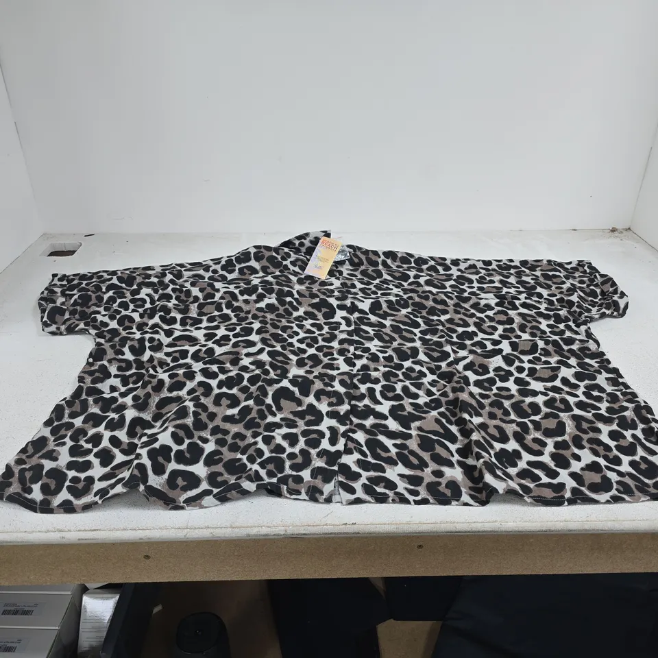 BEACH TO BEACH SWIMWEAR COLLECTION LEOPARD PRINT TOP SIZE 18 TAGGED