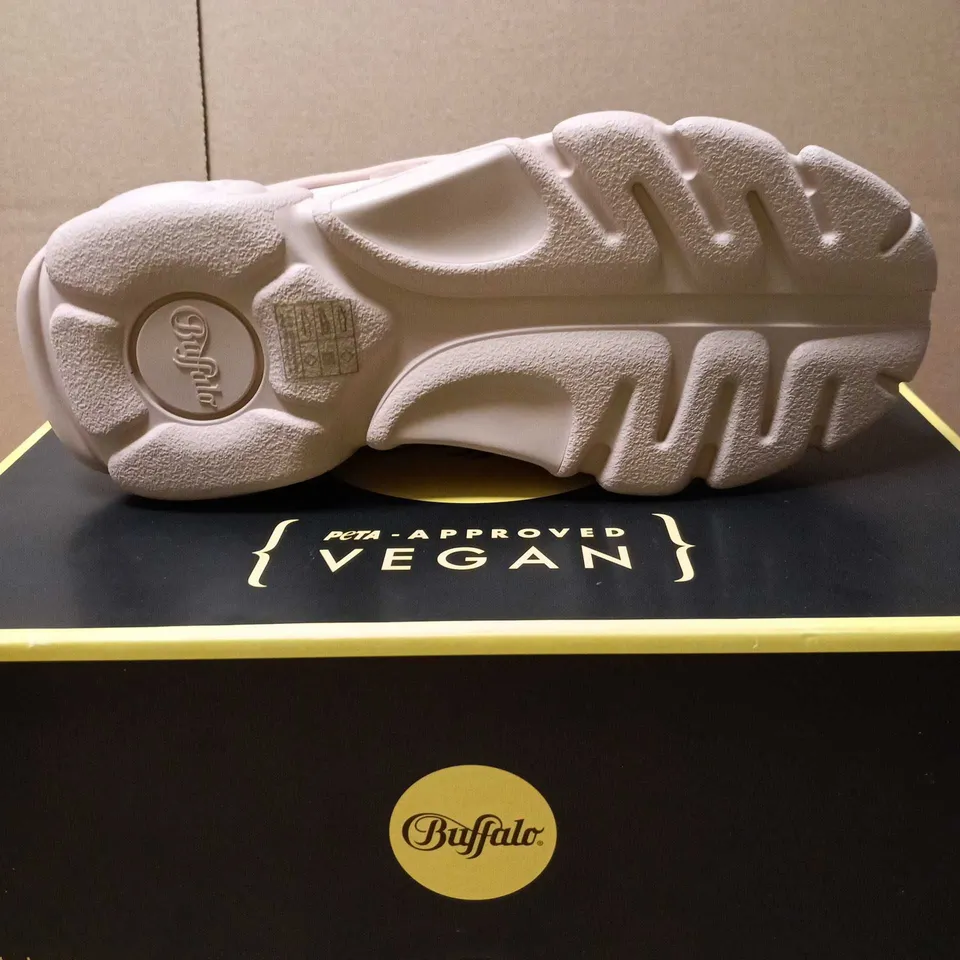 BUFFALO VEGAN WOMEN’S CHUNKY SNEAKER – PALE PINK SIZE EU 39