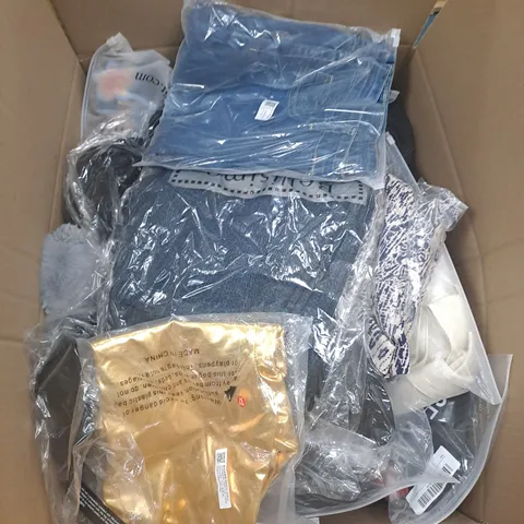 BOX OF APPROX. 25 ASSORTED CLOTHING VARYING IN SIZE/COLOUR/STYLE TO INCLUDE: TOPS, TROUSERS, JUMPERS