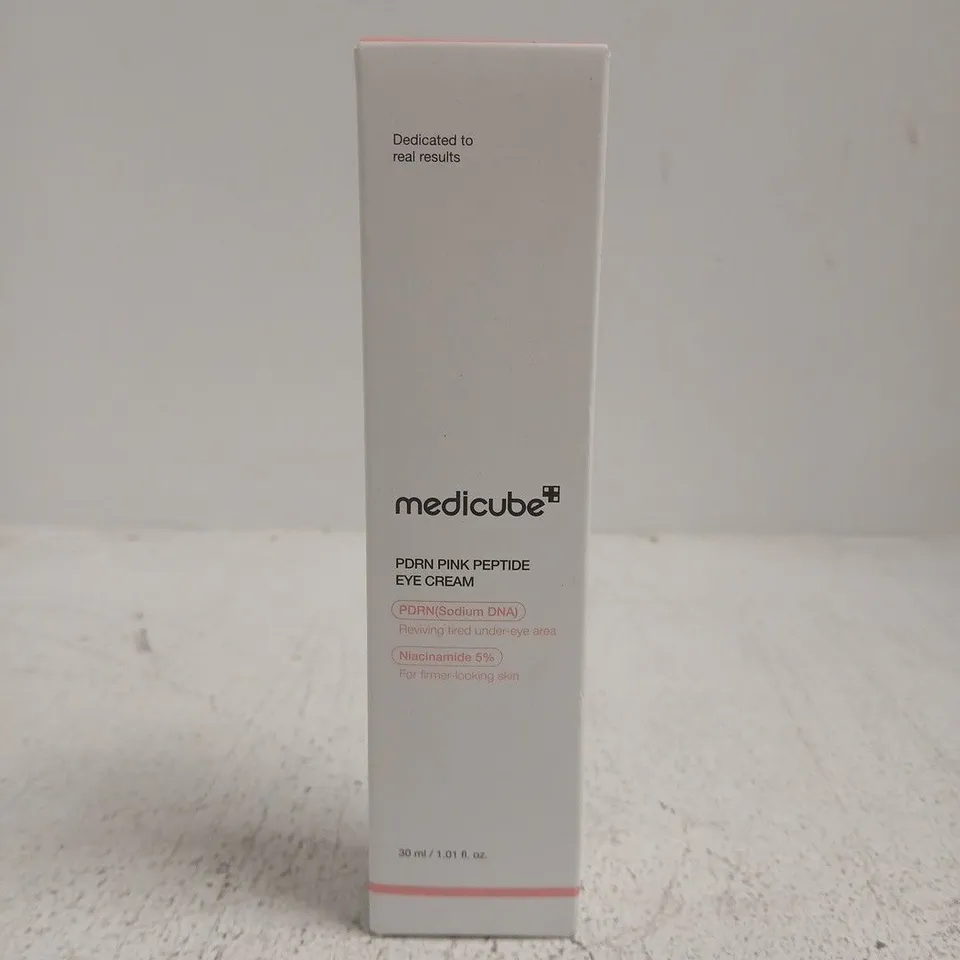 MEDICUBE PDRN PINK PEPTIDE EYE CREAM (30 ML)